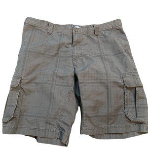 The North Face Cargo Shorts Size 40 color dark green with black stripes